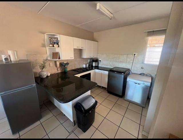 1 BEDROOM PROPERTY TO RENT IN WELTEVREDEN PARK